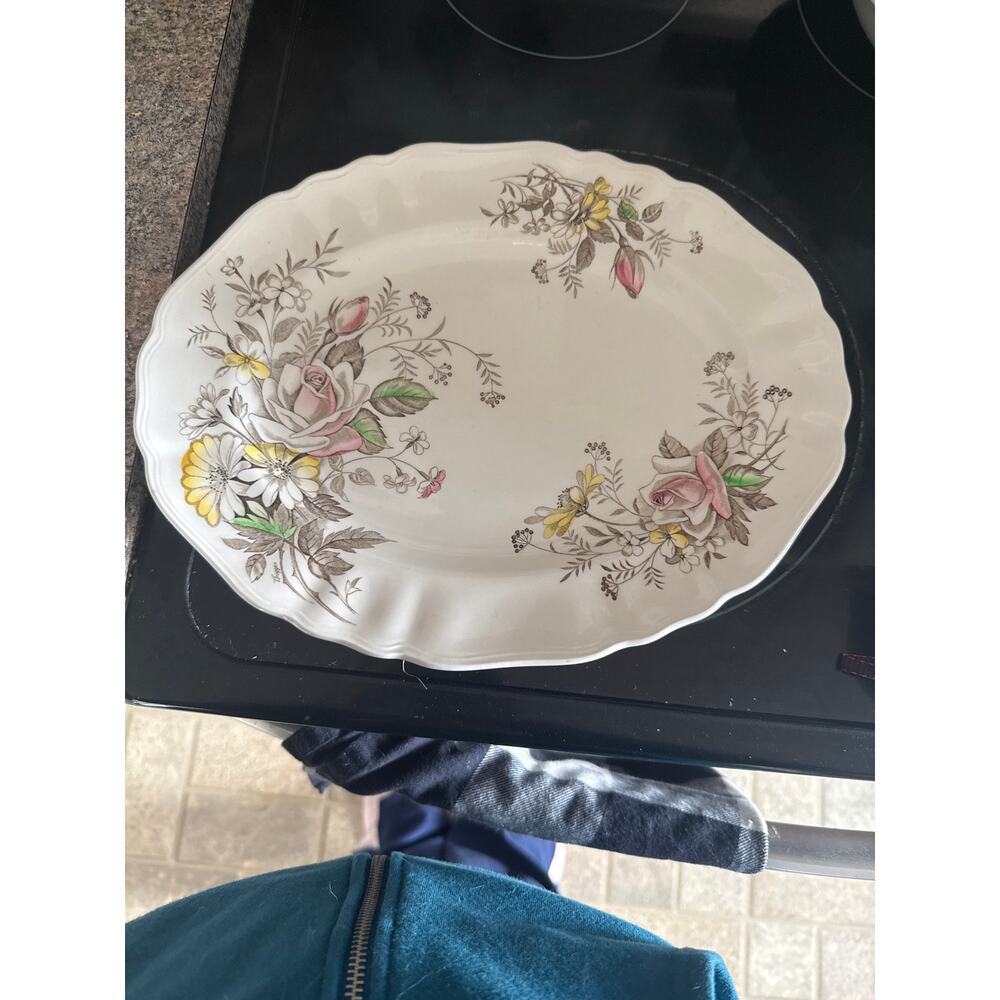 English Staffirdshire “Devonshire” J&G Meakin England serving platter